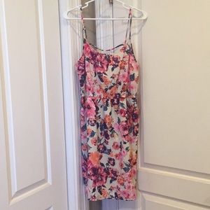 Floral dress M forever 21 with tags